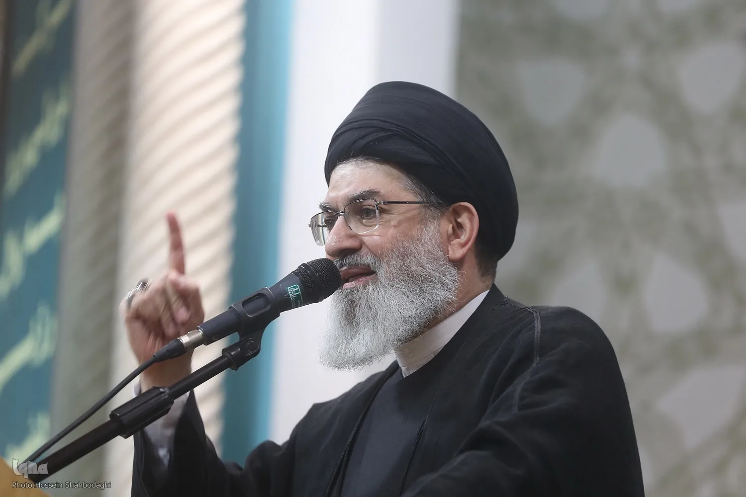 دفاع آشکار از جمهوری اسلامی ایران از اوجب واجبات است