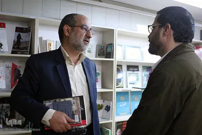 نشست نقد و بررسی کتاب «حماسه حسینی»
