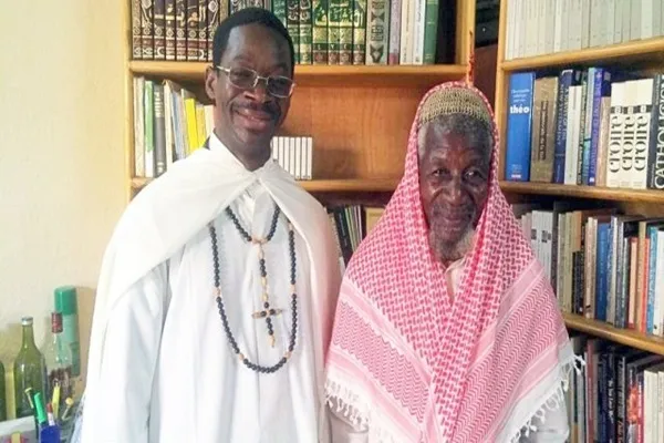 Le Ramadan et le carême racontés par un père imam et un fils prêtre