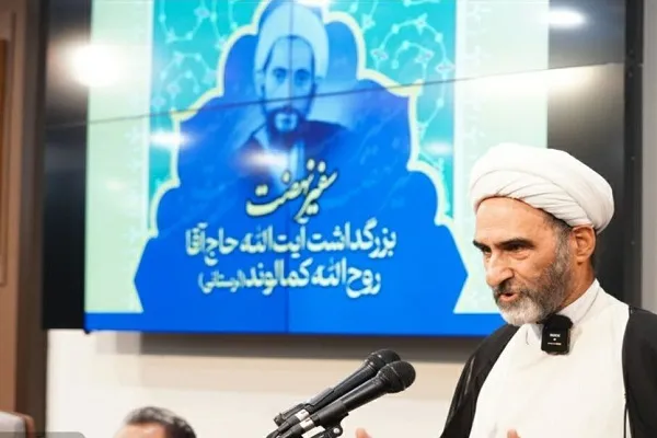 چهره برجسته آیت‌الله کمالوند در گفت‌وگو و دیپلماسی نهضتی