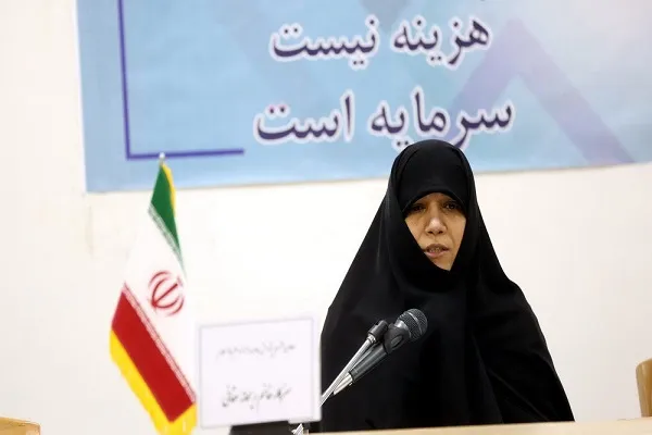 رونمایی از ۱۲ جلد کتاب آموزشی و پژوهشی دوزبانه در جامعةالزهرا(س)