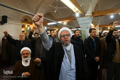 اجتماع طلاب و روحانیون قزوین در حمایت از مرجعیت و رهبر انقلاب