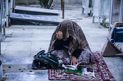 مراسم دعای عرفه در گلزارشهدای وادی رحمت تبریز