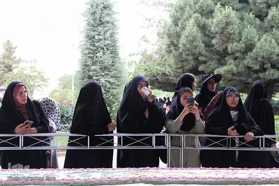 توزیع کیک ویژه دهه کرامت در دانشگاه فردوسی