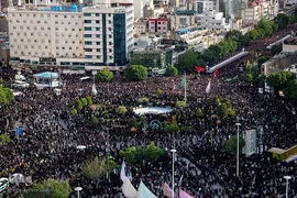 بدرقه رئیس جمهور شهید تا خانه ابدی توسط خراسانی‌ها