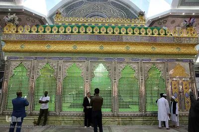بازدید شرکت کنندگان مسابقات قرآن از حرم امام خمینی(ره)