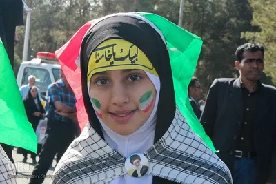 دهه نودی‌ها در راهپیمایی روز دانش‌آموز