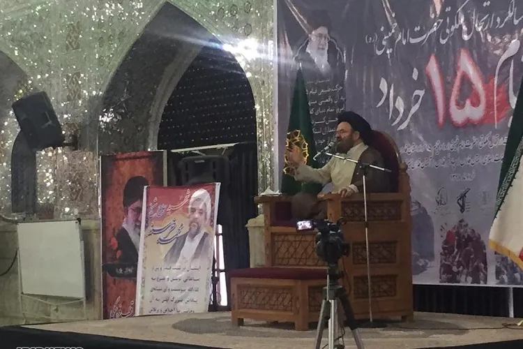 راه استکبارستیزی امام(ره) باید ادامه یابد/ شهید خرسند، مسئولی مردمی بود
