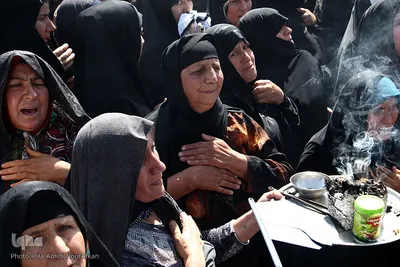 مراسم تشییع یک شهید گمنام در روستای نهاوند 