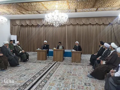 نشست علمی تبیین حقایق و ارزش‌های انقلاب در تبریز
