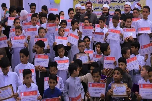 مصر: وكيل أوقاف مطروح يكرّم 120 طفلاً حفظوا نصف القرآن + صور