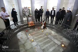 مراسم ادای احترام و بزرگداشت مقام حکیم هزاره‌ها، شیخ‌‌الرییس ابوعلی‌سینا در همدان
