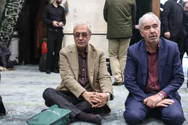  تشییع پیکر مرحوم عماد افروغ در مسجد دانشگاه تهران
