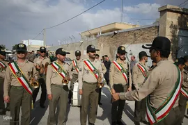 تشییع پیکر مادر 4 شهید دوران دفاع مقدس در شهیدآباد فارس