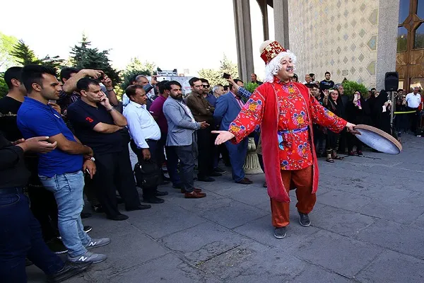 استقبال فرهنگی کردستانی‌ها از مسافران نوروزی