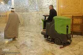 ضدعفونی کردن ضریح مطهر و رواق های حرم حضرت معصومه(س)