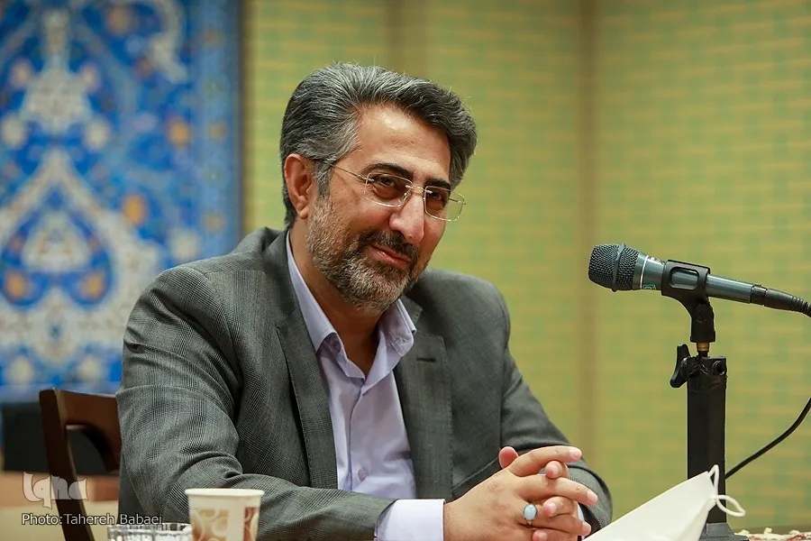 Dünyaca ünlü İranlı kâri Rahim Haki'nin hayatına kısa bir bakış
