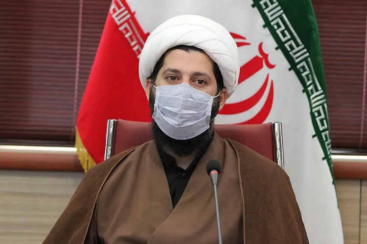 تلاش استکبار جهانی برای خدشه دار کردن هویت جامعه اسلامی