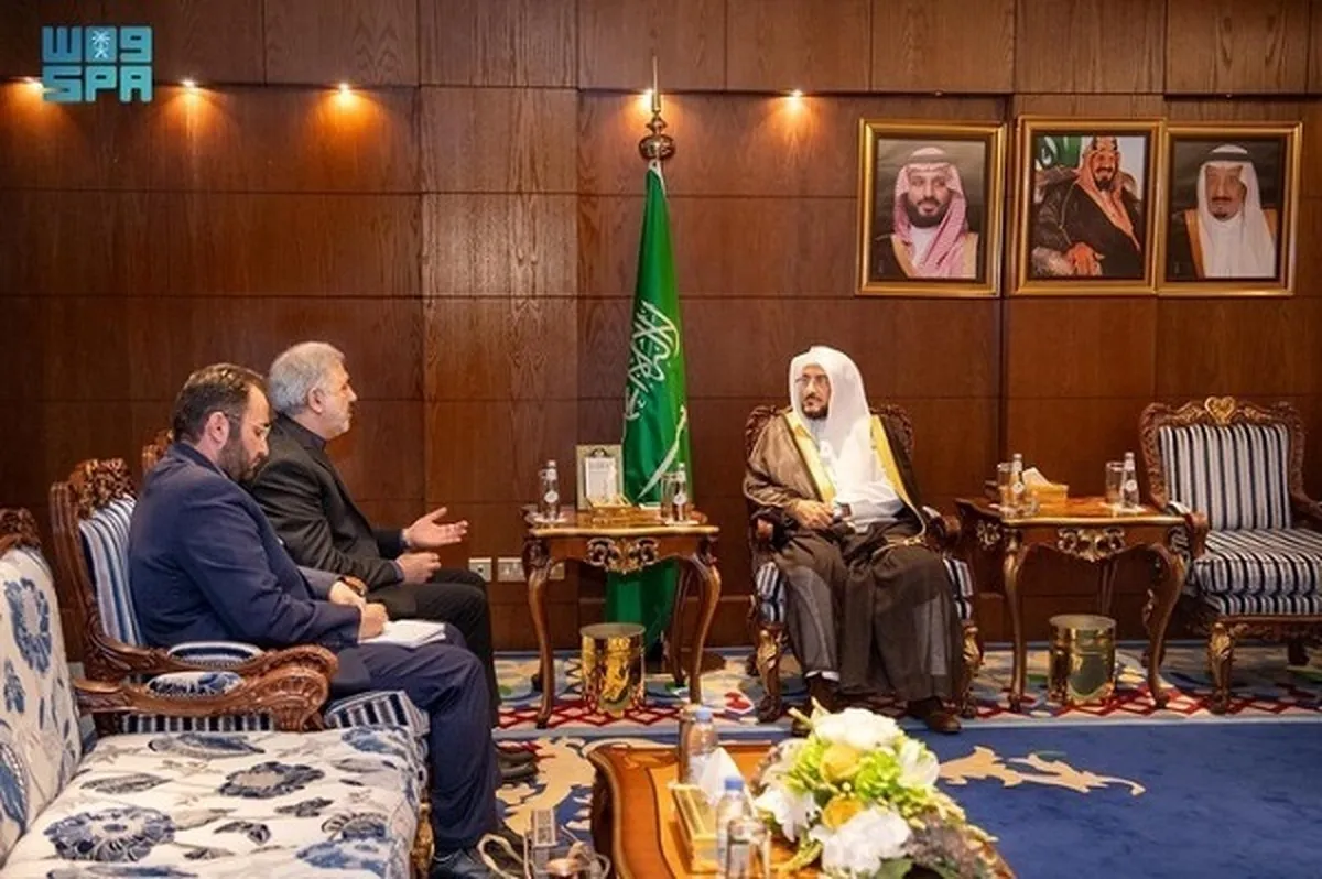 Balozi wa Iran akutana na Waziri wa Masuala ya Kiislamu wa Saudia mjini Riyadh