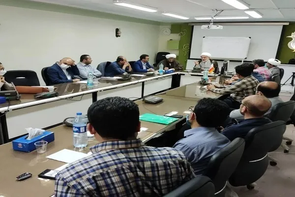 اساتید دانشگاهی‌ روحیه نشاط و امید به آینده را بین دانشجویان ایجاد کنند