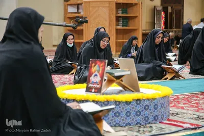 جزء خوانی بیستمین روز ماه مبارک رمضان در حرم شاهچراغ (ع)