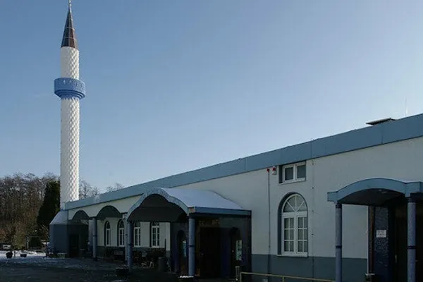 Almanya'da camide bıçaklı saldırı girişimi