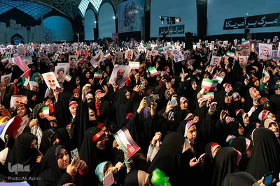 اجتماع بزرگ دختران حاج قاسم در اصفهان