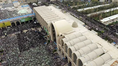 اقامه نماز عید فطر به امامت رهبر معظم انقلاب اسلامی