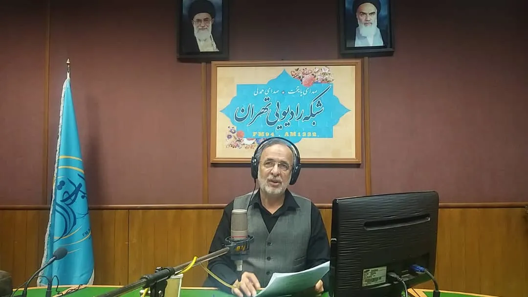 احمدزاده به «خلوت انس» رادیو تهران پا گذاشت