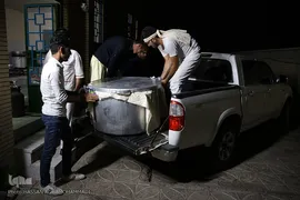 توزیع نذورات حسینی در میان گپرنشینان و اهالی فقیر روستاهای منطقه محروم جازموریان