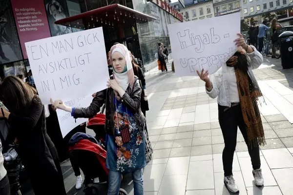 İsveçdə baş örtülü qadına hücum olub