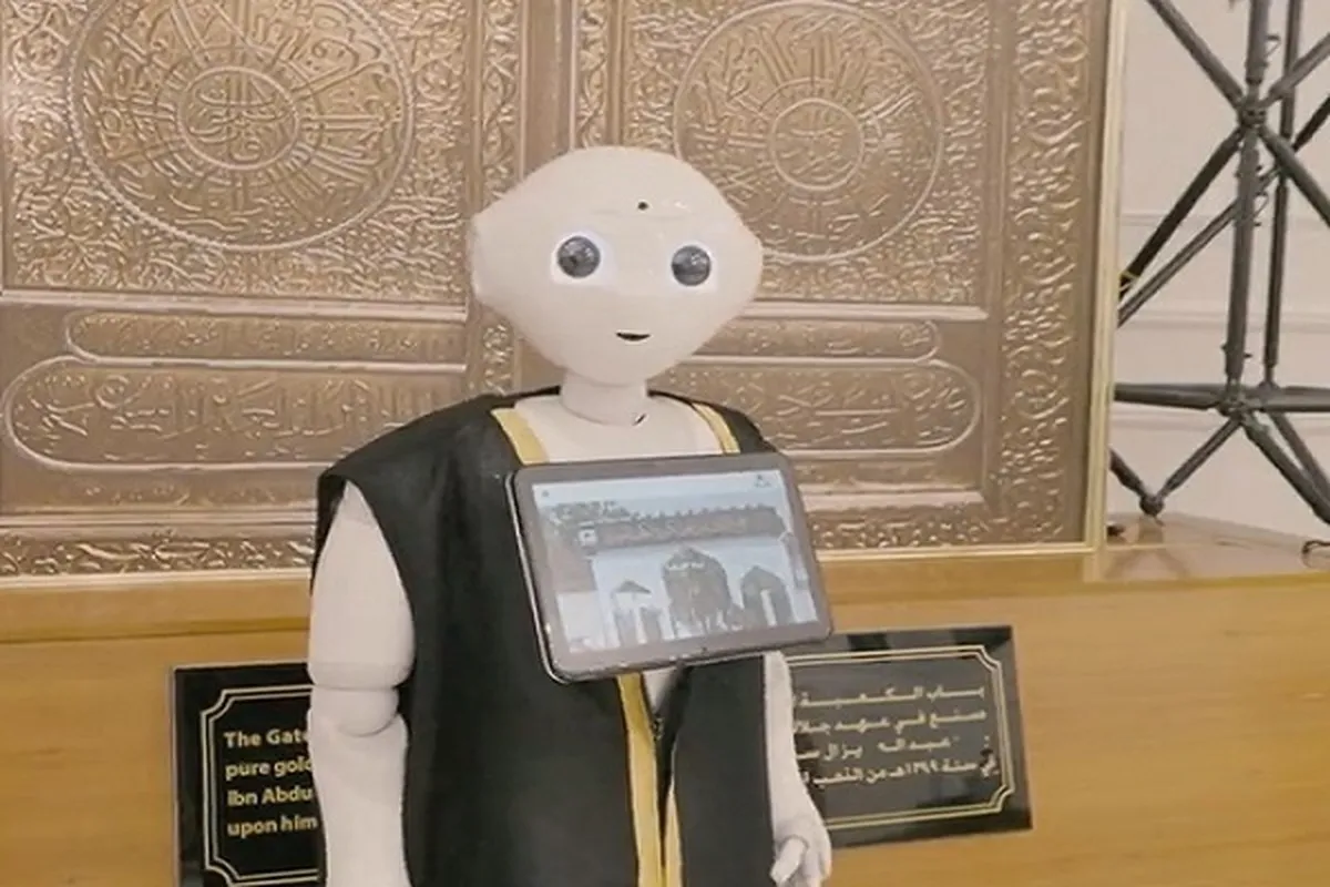 Un robot au service à l'atelier de la fabrication de la Kiswah