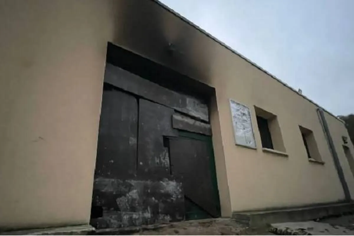 'Yan sandan Faransa sun fara bincike game da harin nuna wariya da aka kai a masallacin 