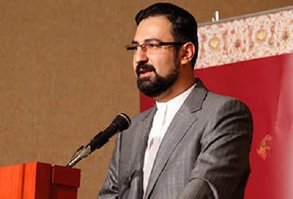مادران قصه زندگی را از زبان بی‌زبانی عروسک‌ها در گوشِ جان فرزند می‌خواندند