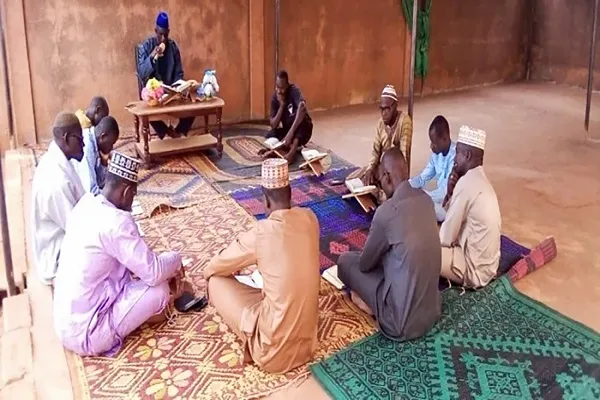 تنظيم محاضرات قرآنية وفقهية في جمهورية بوركينا فاسو