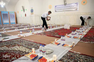 سفره افطار حضرت عبدالعظیم حسنی (ع)