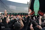 آیین نخل گردانی ظهر عاشورا در شاهدیه یزد
