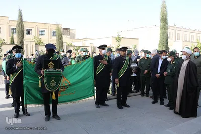 اهتزاز پرچم متبرک به نام امام حسین(ع) در بین الحرمین شیراز‎‎