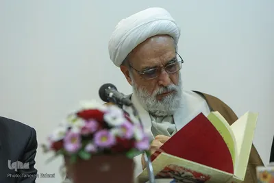 معرفی و رونمایی کتاب «کلام مبین»