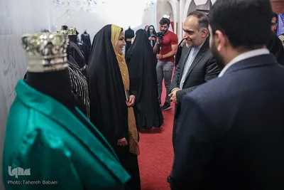 افتتاح رویداد برکت دیدار با نمایش ۳۰۰ لباس محرمی