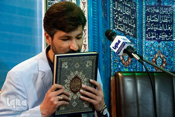تلاوت آیه مباهله با صدای «قاسم رضیعی» + دانلود