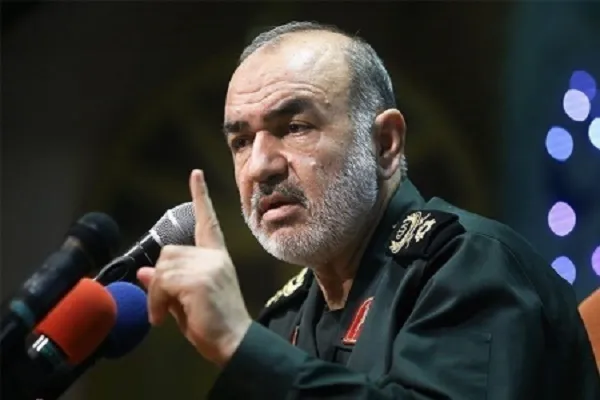 موشک‌ها عناصر قدرت بازدارندگی ایران هستند/ آمریکا برای حضور دائمی در منطقه معمای امنیتی طرح می‌کند