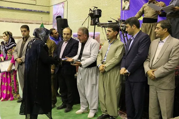 اختتامیه جشنواره «قلم روستا» در روستای آویهنگ برگزار شد