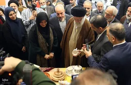 بازدید رهبر انقلاب از نمایشگاه توانمندی‌های تولید داخل