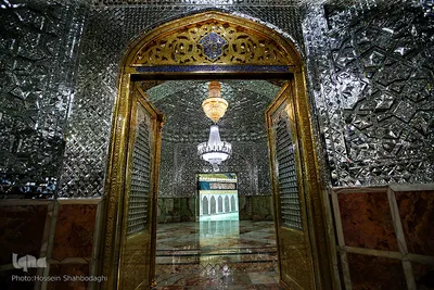 آیین تعویض پرچم و اقامه عزا در حرم حضرت معصومه(س)