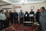 دیدار شهردار منطقه ۳ تبریز با خانواده شهید «مهدی بزرگی»