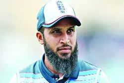 হজে যাচ্ছেন ব্রিটিশ ক্রিকেটার আদিল রশিদ