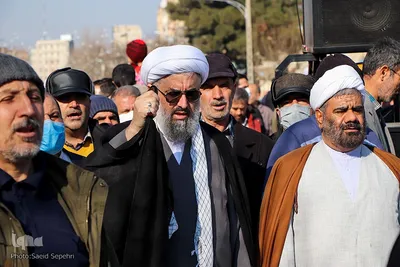 راهپیمایی مردم ملایر در پی اهانت نشريه فرانسوی به مرجعیت