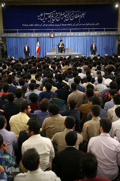 دیدار جمعی از دانشجویان با رهبر انقلاب