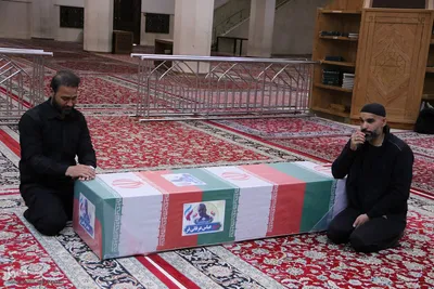 وداع با ۱۲ شهید جنگ رمضان استان فارس در حرم شاهچراغ(ع)